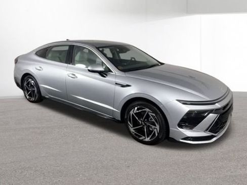 New 2026 Hyundai Sonata SEL image 2