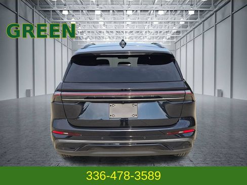 Used 2024 Lincoln Nautilus Reserve w/ Jet Appearance Package (87T) AWD/4WD image 4