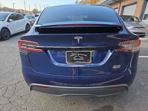 Used 2022 Tesla Model X Plaid image 4