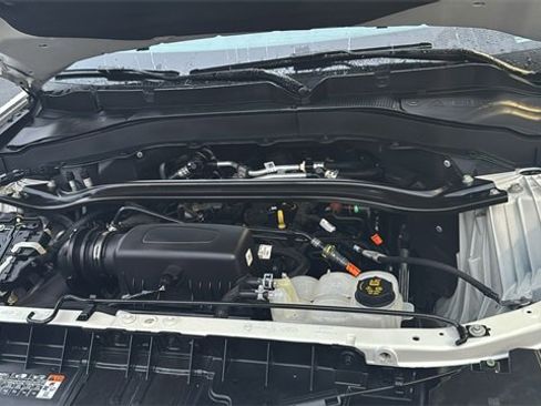 Used 2024 Ford Explorer Limited image 34