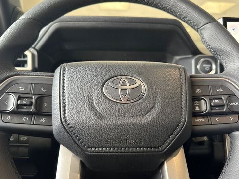 New 2026 Toyota 4Runner Platinum AWD/4WD image 26