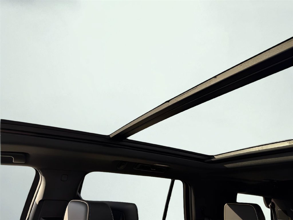New 2025 Chevrolet Tahoe Premier AWD/4WD image 38