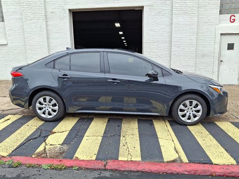 Used 2026 Toyota Corolla LE image 7