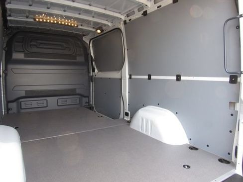 Used 2025 Mercedes-Benz Sprinter 2500 image 23