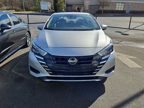 Used 2025 Nissan Versa SV w/ Trunk Package image 3