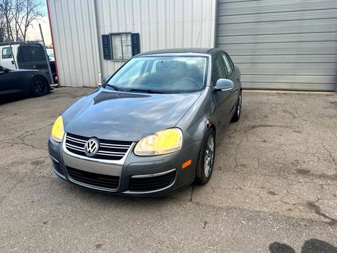 Used 2009 Volkswagen Jetta S image 1