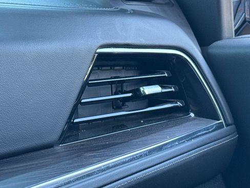 Used 2025 Chevrolet Tahoe Z71 image 29