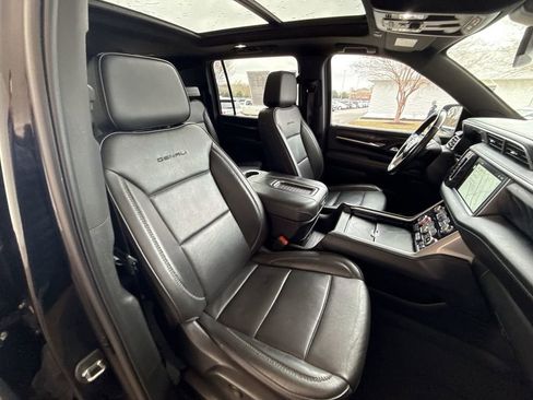 Certified 2022 GMC Yukon XL Denali image 28