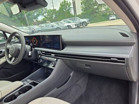 Used 2025 Hyundai Sonata SEL FWD image 30