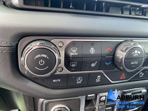 New 2026 Jeep Gladiator Rubicon AWD/4WD image 32