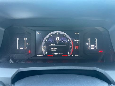 Used 2025 Toyota 4Runner SR5 AWD/4WD image 9