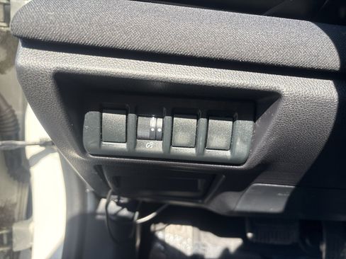 Used 2020 Subaru Outback AWD/4WD image 15