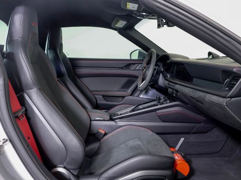 Certified 2026 Porsche 911 Targa 4 GTS w/ Premium Package AWD/4WD image 8