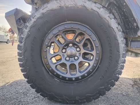 Used 2023 Jeep Wrangler Willys image 11