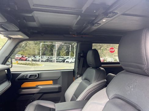 Used 2022 Ford Bronco Black Diamond w/ Sasquatch Package image 21