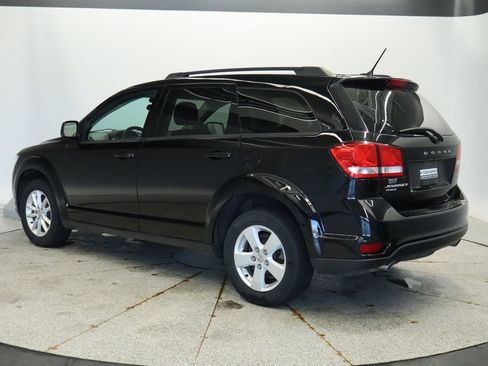 Used 2017 Dodge Journey SXT w/ Comfort/Convenience Group AWD/4WD image 3
