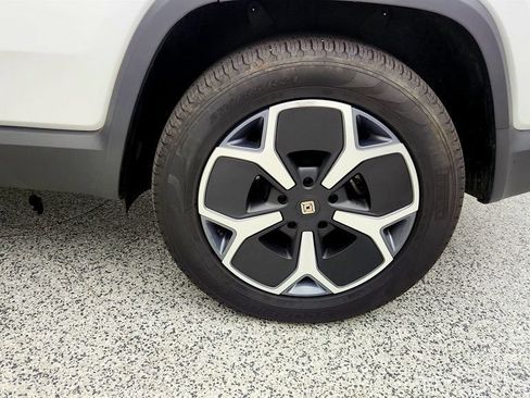 Used 2024 Rivian R1S Adventure AWD/4WD image 9