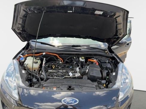 Used 2021 Ford Escape SE FWD image 9