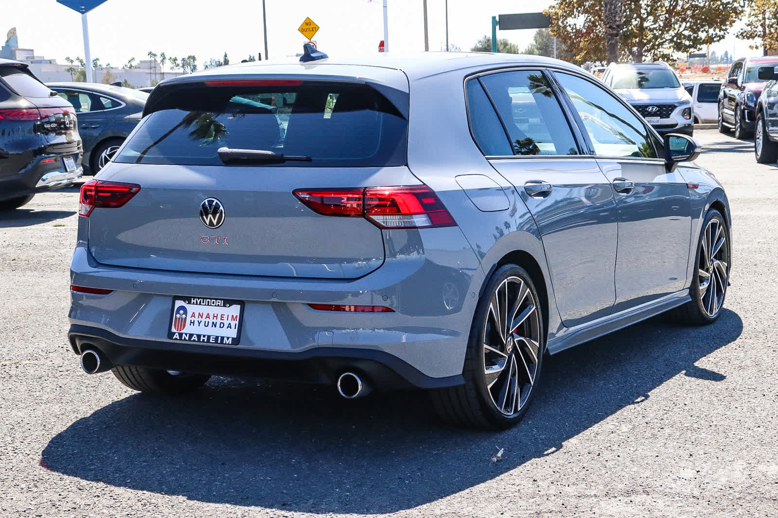 Used 2024 Volkswagen GTI Autobahn FWD image 7