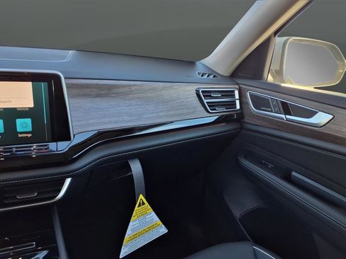 New 2026 Volkswagen Atlas SEL Premium R-Line image 40