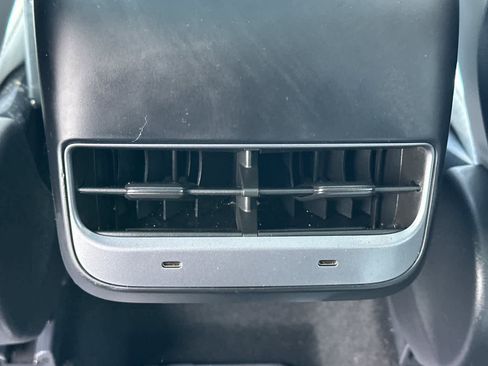 Used 2021 Tesla Model Y Long Range image 14