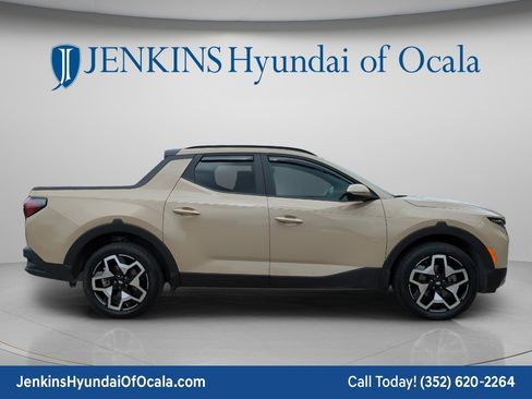 Certified 2023 Hyundai Santa Cruz Limited image 2