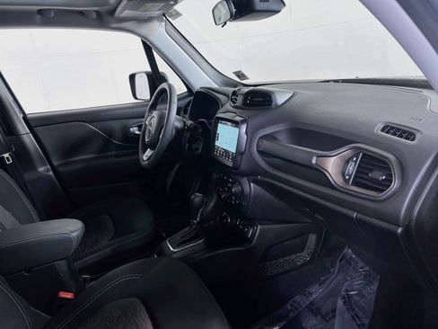 Used 2023 Jeep Renegade Latitude w/ Sun/Sound Group AWD/4WD image 28