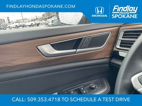 Used 2024 Volkswagen Atlas SE image 7