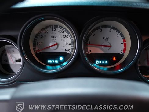 Used 2010 Dodge Challenger R/T RWD image 31