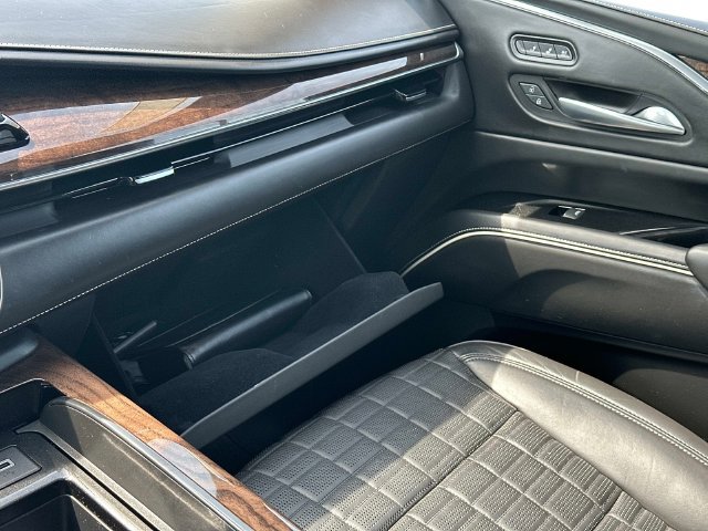 Used 2021 Cadillac Escalade Sport Platinum AWD/4WD image 36