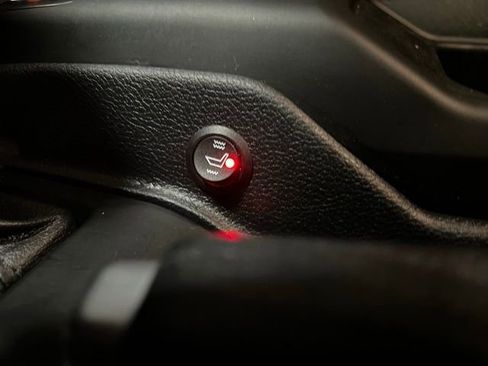 Used 2023 Jeep Wrangler Willys image 17