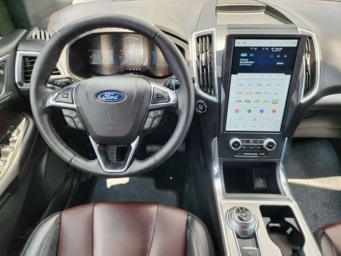 Used 2022 Ford Edge Titanium w/ Equipment Group 301A AWD/4WD image 27