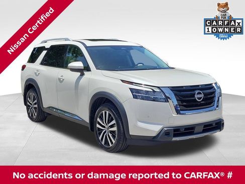 Certified 2024 Nissan Pathfinder Platinum FWD image 1