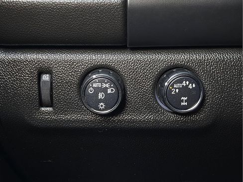 Used 2019 GMC Canyon SLE image 18