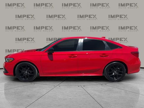 Used 2022 Honda Civic Sport image 2