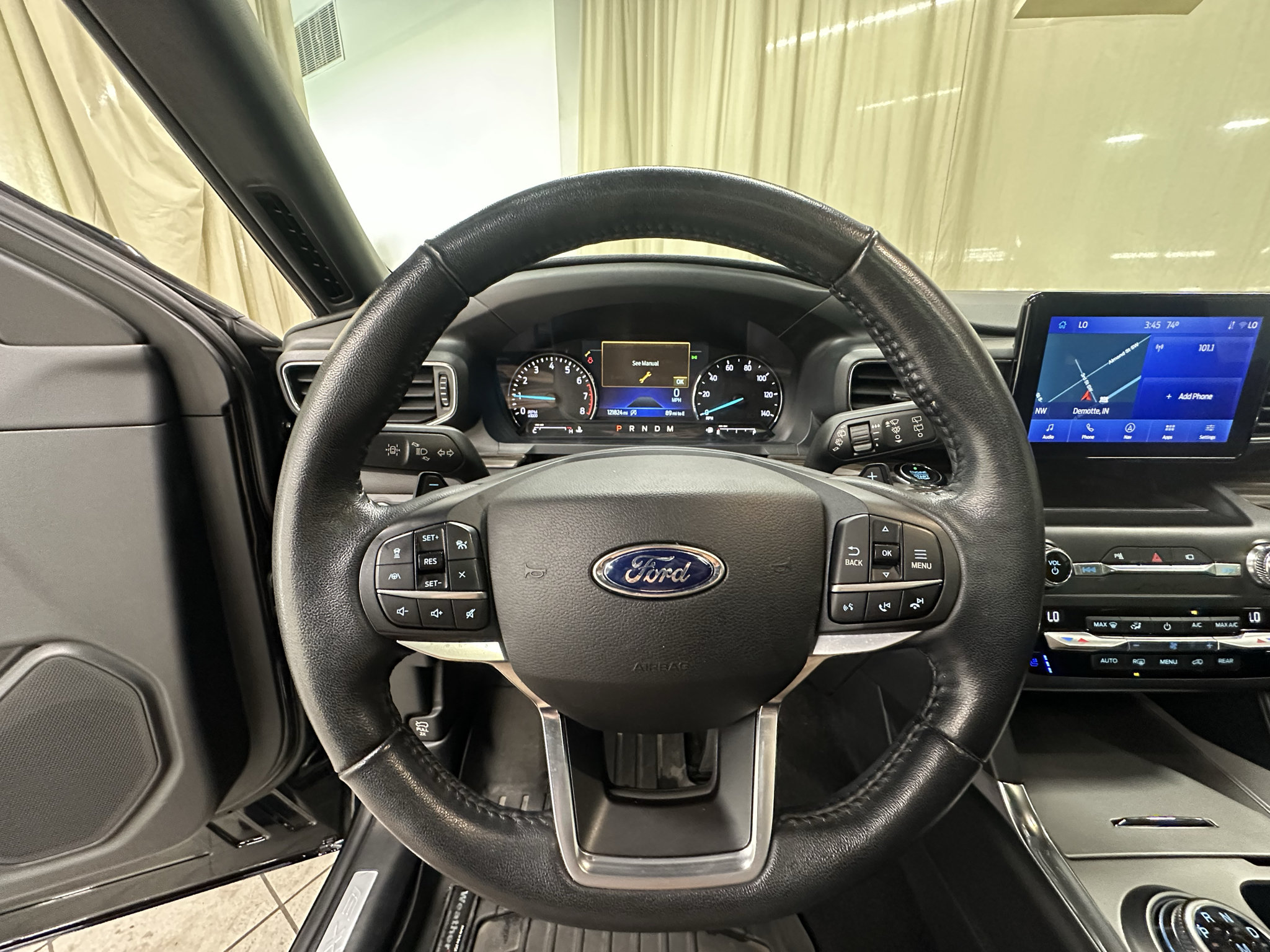 Used 2020 Ford Explorer Limited w/ Class III Trailer Tow Package AWD/4WD image 27