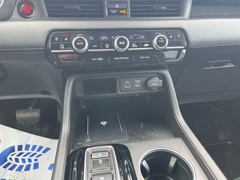 Used 2023 Honda Pilot Elite image 18