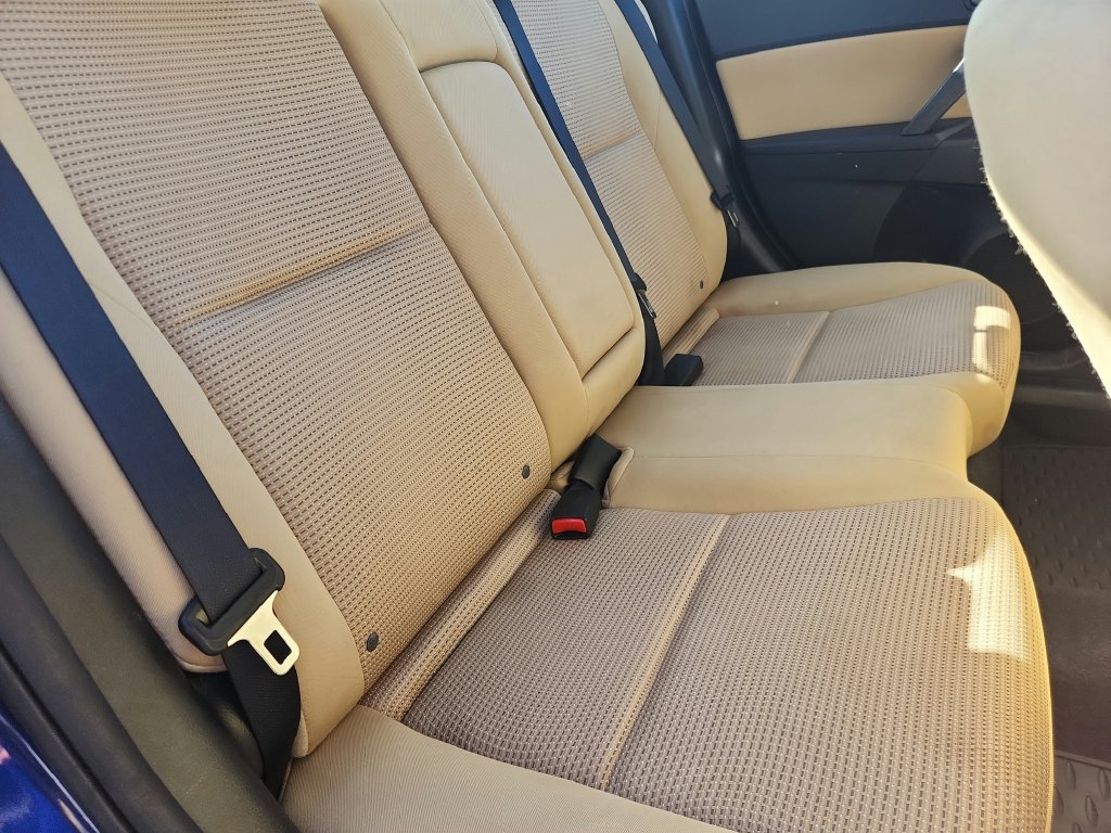 Used 2012 MAZDA MAZDA3 i Touring FWD image 25