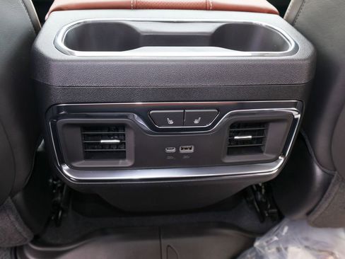 New 2026 GMC Sierra 3500 Denali Ultimate AWD/4WD image 13