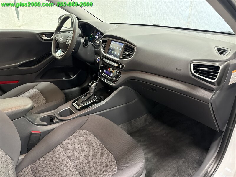 Used 2018 Hyundai Ioniq Blue FWD image 5