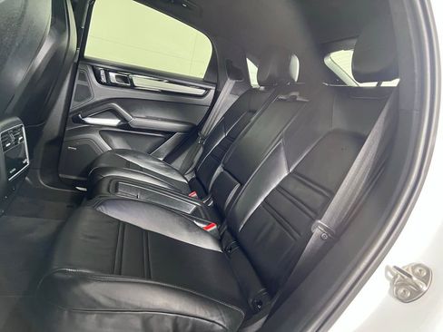 Used 2023 Porsche Cayenne Turbo AWD/4WD image 22