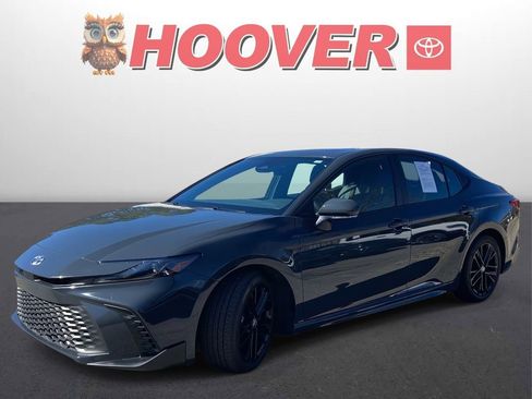 Used 2025 Toyota Camry SE w/ Multimedia Upgrade Package image 6