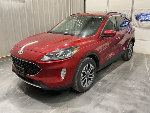 Used 2020 Ford Escape SEL image 3