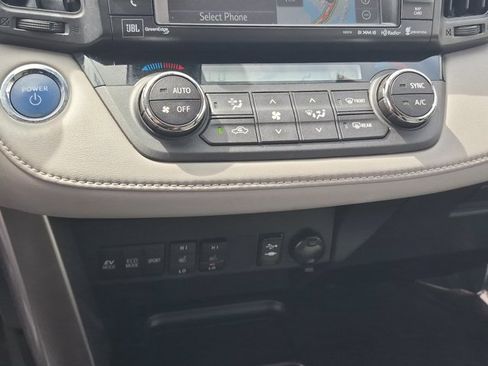 Used 2017 Toyota RAV4 Limited AWD/4WD image 15