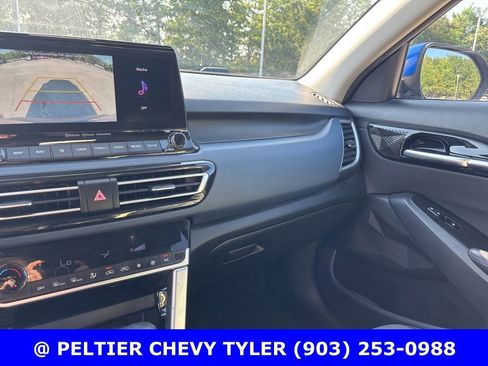 Used 2022 Kia Seltos S FWD image 15