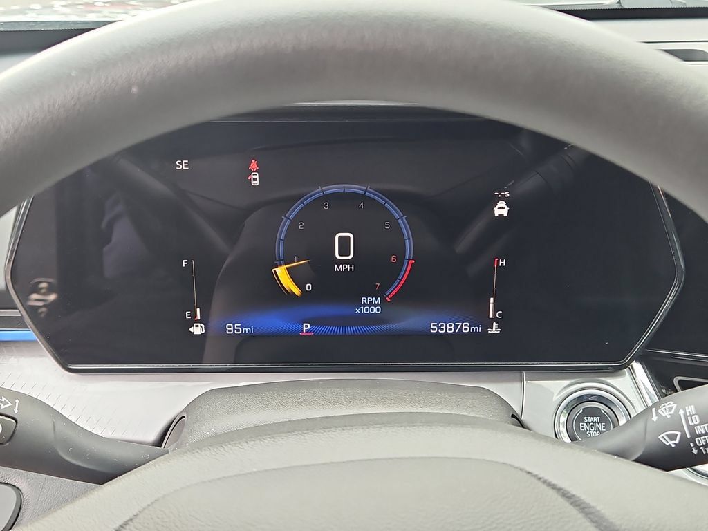 Used 2025 Chevrolet Trax LT FWD image 28