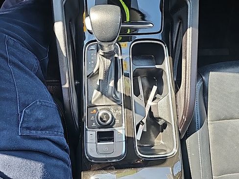 Used 2025 Kia Telluride S image 23