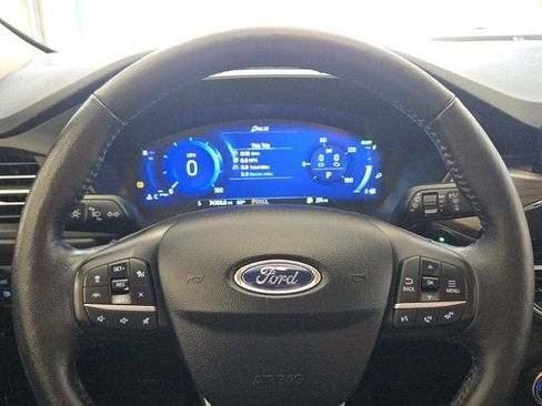Used 2020 Ford Escape Titanium FWD image 28