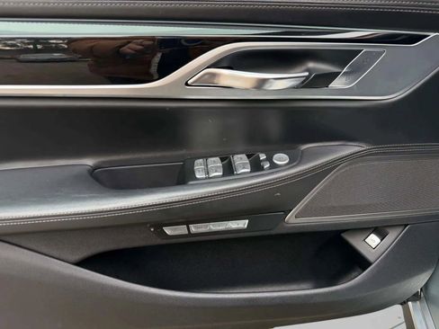 Used 2018 BMW 740i image 45