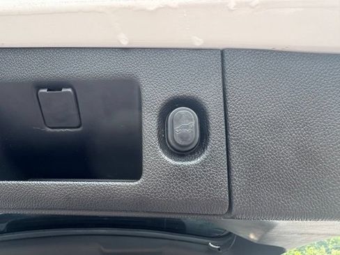Used 2016 GMC Yukon SLT AWD/4WD image 15